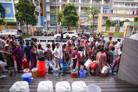 Water supply to some 250,000 families in Hanoi resumed after oil pollution