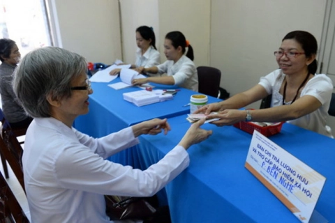 Vietnam parliament okays to raise retirement age