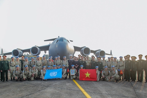 Vietnam sends off second group of peacekeeping field hospital staff to South Sudan