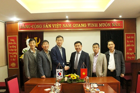 South Korean press industry seeks to bolster ties with Vietnamese partners