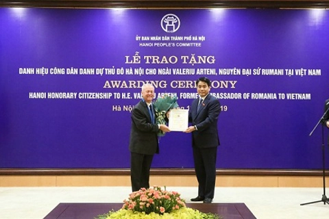 Former Romanian ambassador named honorary citizen of Hanoi