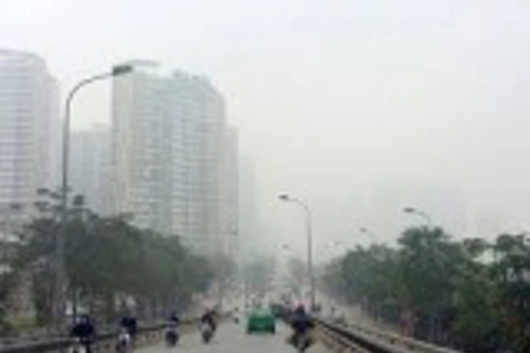 Severe air pollution persists in Hanoi