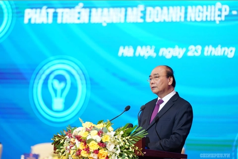 Vietnam PM vows to support enterprises by ending bureaucracy