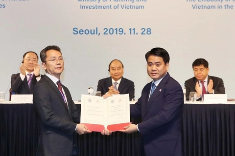 Hanoi opens doors for investments