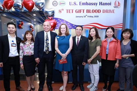 US Embassy gives gift of life at Tet blood drive