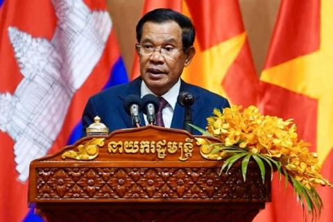 Cambodia PM calls on Vietnam to invest in rice processing