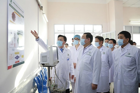 Hanoi leaders check Covid-19 prevention work