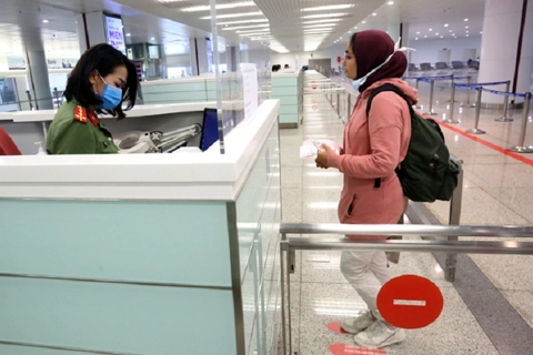 Hanoi tightens immigration at int'l airport