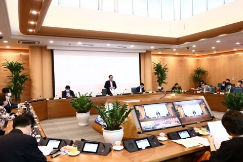 Enterprises suggest reopening hotels, golf courses in Hanoi