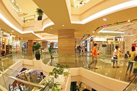 Covid-19 hits Hanoi retail market, landlords take support measures