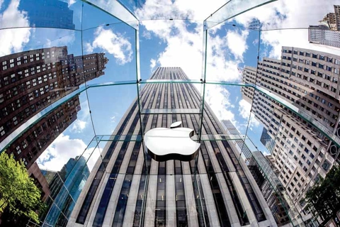 Apple fuels rumors of building Vietnam plant with staff recruitment