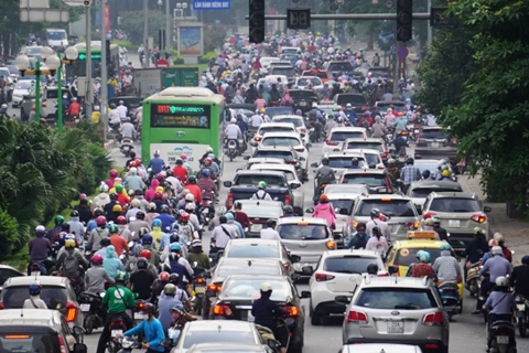 Hanoi streets packed with vehicles as usual after social distancing orders lifted