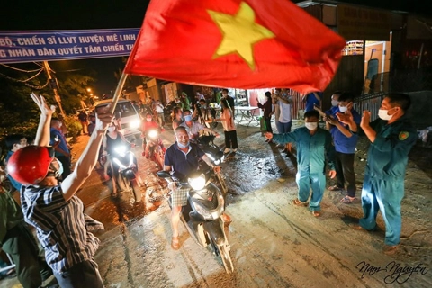 Hanoi removes lockdown on 11,000 people village