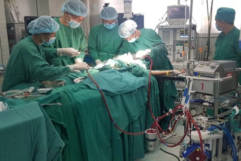 Vietnam’s health ministry plans to repatriate Covid-19 British patient