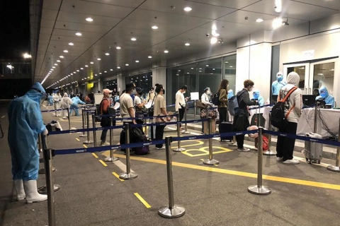 Vietnam airports required to tighten Covid-19 prevention measures