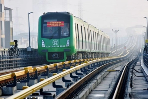 Hanoi’s first metro line must start running in 2020: PM Phuc