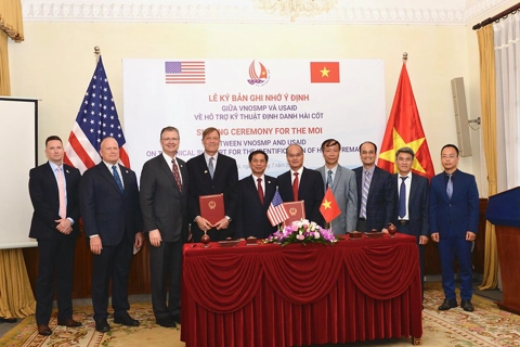 Vietnam, US strengthen partnership in overcoming war legacies 