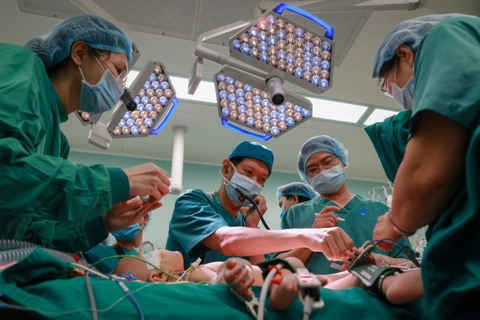 Vietnamese doctors successfully separate rare conjoined twins