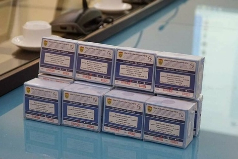 Hanoi receives donation of 10,000 test kits to combat Covid-19