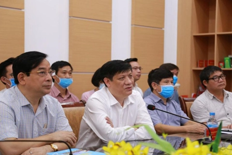 Four leading experts join treatment of critical Covid-19 patients in Vietnam