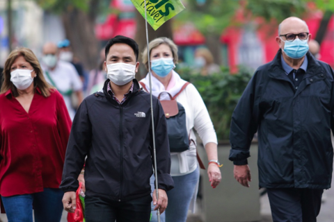 Foreign visitors to Vietnam required to pay quarantine, testing fees