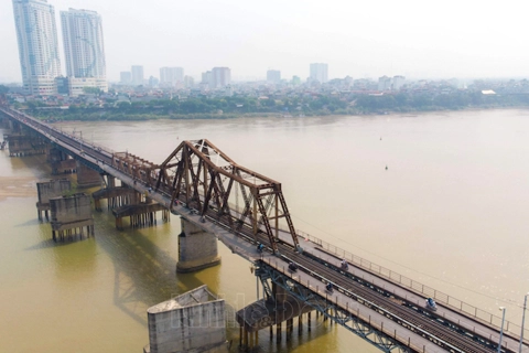 Long Bien bridge - witness of Hanoi's history