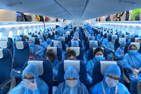 Vietnam to strictly screen incoming air passengers