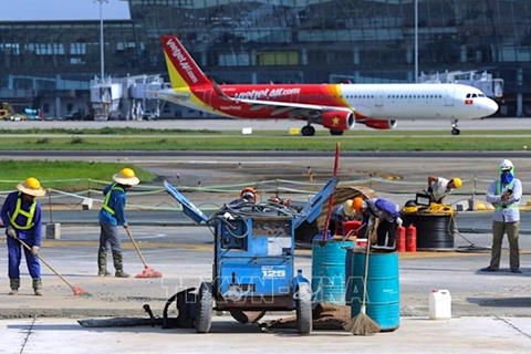 Vietnam authority requests shortening of closure of Noi Bai airport