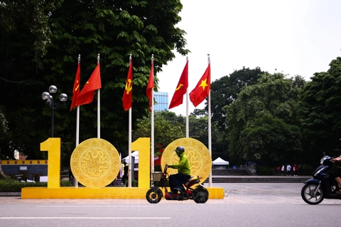 Flags and banners decorate Hanoi streets to mark capital anniversary