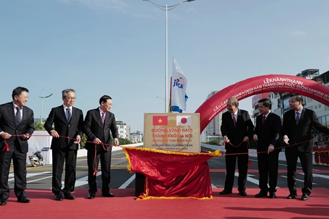 Elevated section of Hanoi Ring Road No.3 opens to traffic