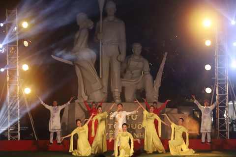 1,010th founding anniversary of Thang Long - Hanoi: The land of sacred dragon 