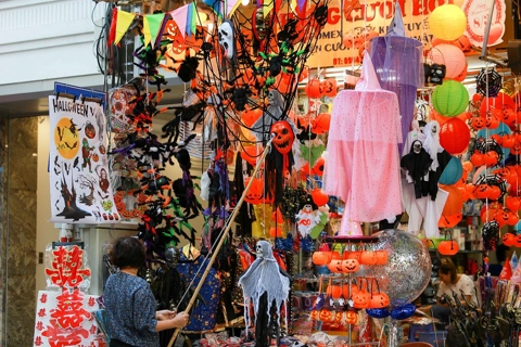 Hanoi street looks 'scary' ahead of Halloween