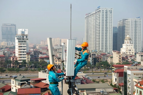 Viettel, MobiFone licensed to pilot 5G commercial running