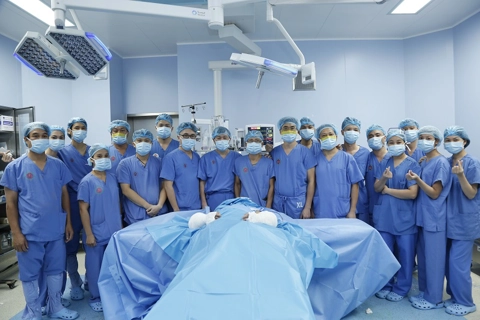 Vietnam successfully performs first simultaneous forearm transplant