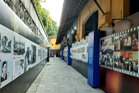Hanoi exhibition opens to celebrate victory of “aerial Dien Bien Phu battle”