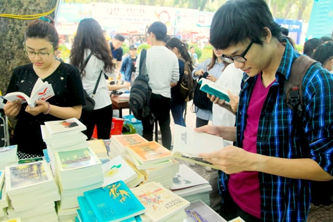 Hanoi promotes reading culture