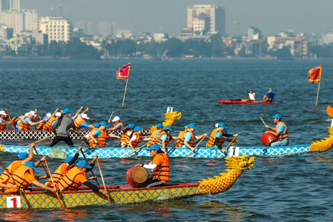 Hanoi Open Dragon Boat Racing Festival 2020 held on West Lake