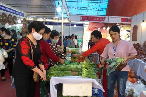 Hanoi holds trade fair promoting Vietnamese goods