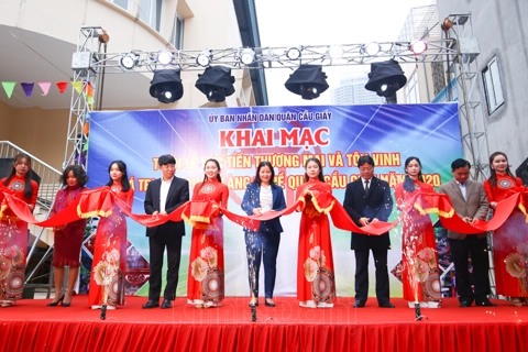 Hanoi launches Promotion Week to honor craft products