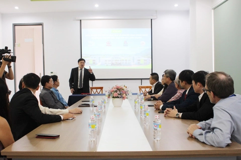 Vietnam, South Korea to promote development of high-tech fields