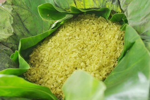 Com - a specialty of Hanoi's Autumn