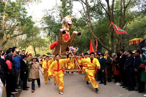 Traditional festivals transform themselves in international integration