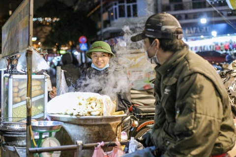 Street workers in freezingly cold nights