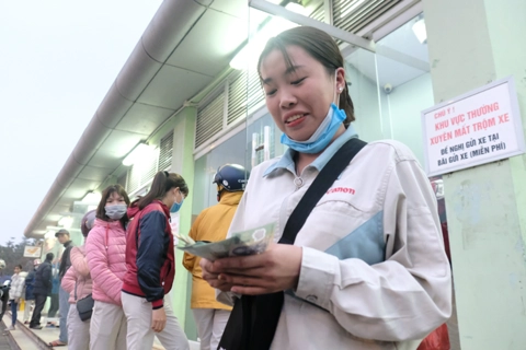 2021 Lunar New Year bonuses: Vietnam employees should accept bonus in kind