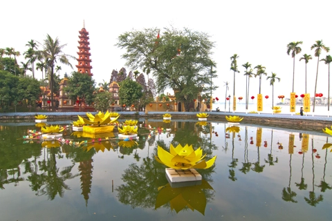 Exploring oldest pagoda in Hanoi