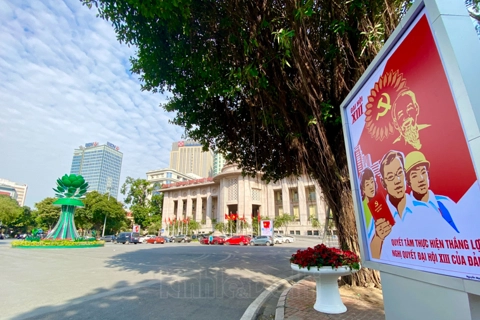 Hanoi’s decorations to welcome 13th National Party Congress