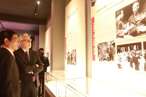 “Vietnamese Communist Party through its Congresses” Exhibition opens