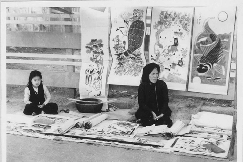 Precious book about traditional Vietnamese Tet