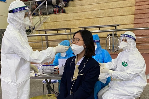 Hanoi CDC can test 10,000 Covid-19 samples per day