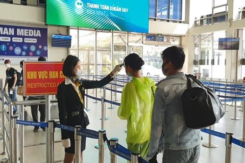 Vietnam airports and airlines tighten Covid-19 prevention protocols amid outbreaks